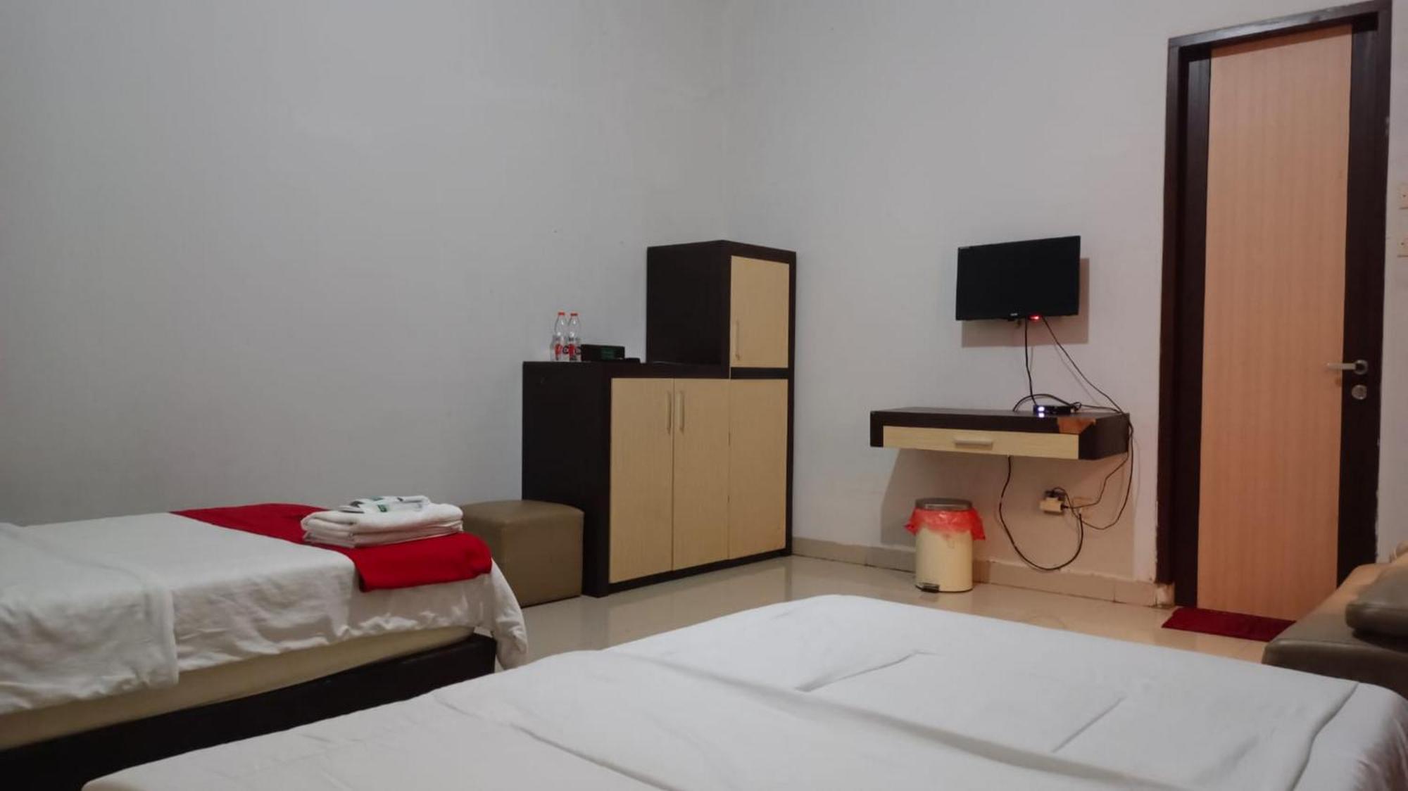 Reddoorz Syariah At Grand Taufiq Tarakan Ngoại thất bức ảnh