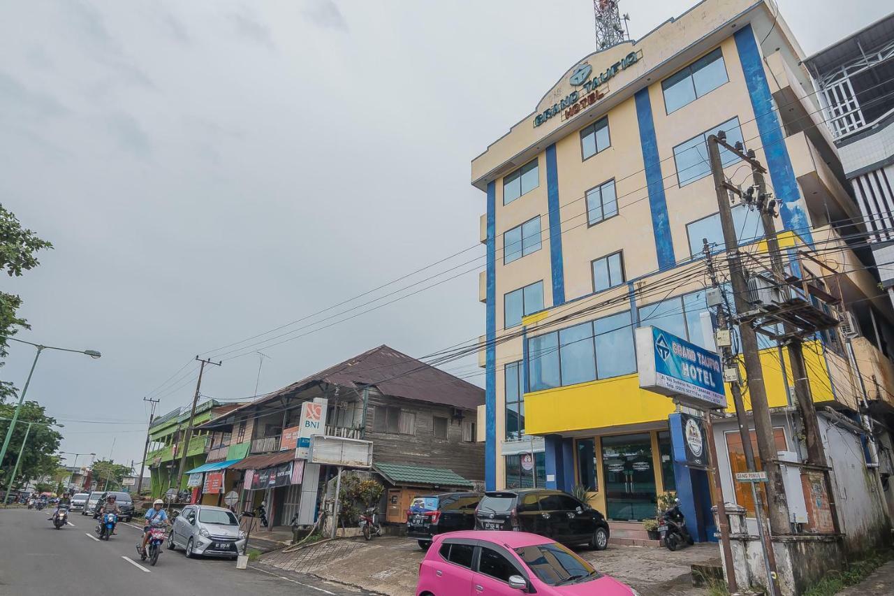 Reddoorz Syariah At Grand Taufiq Tarakan Ngoại thất bức ảnh